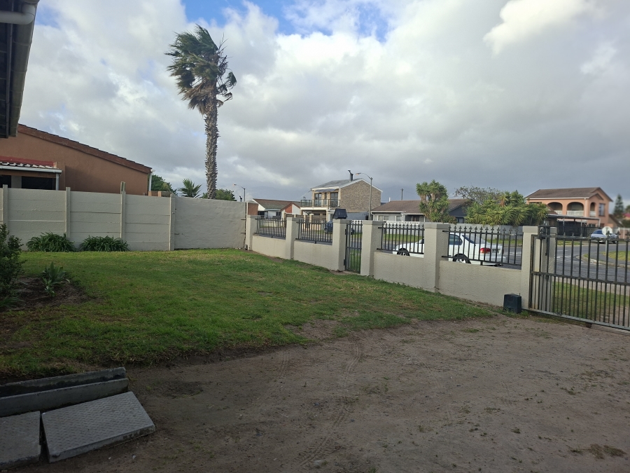 3 Bedroom Property for Sale in Bell Glen Western Cape